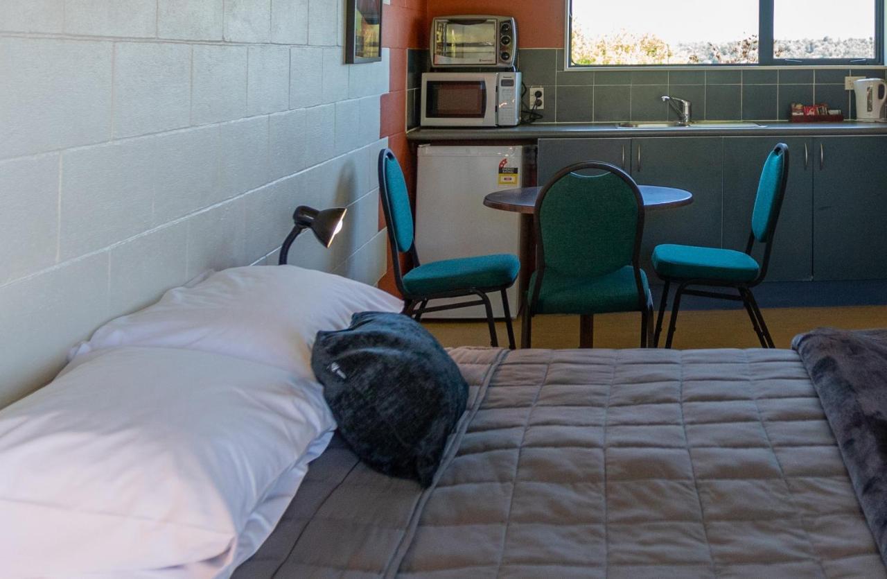 Mountain Heights Lodge National Park Bagian luar foto