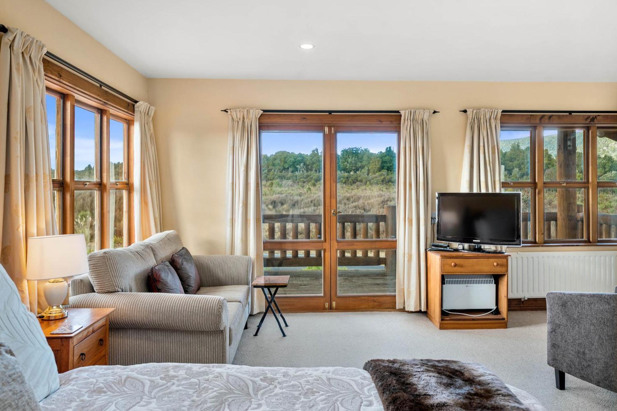 Mountain Heights Lodge National Park Bagian luar foto