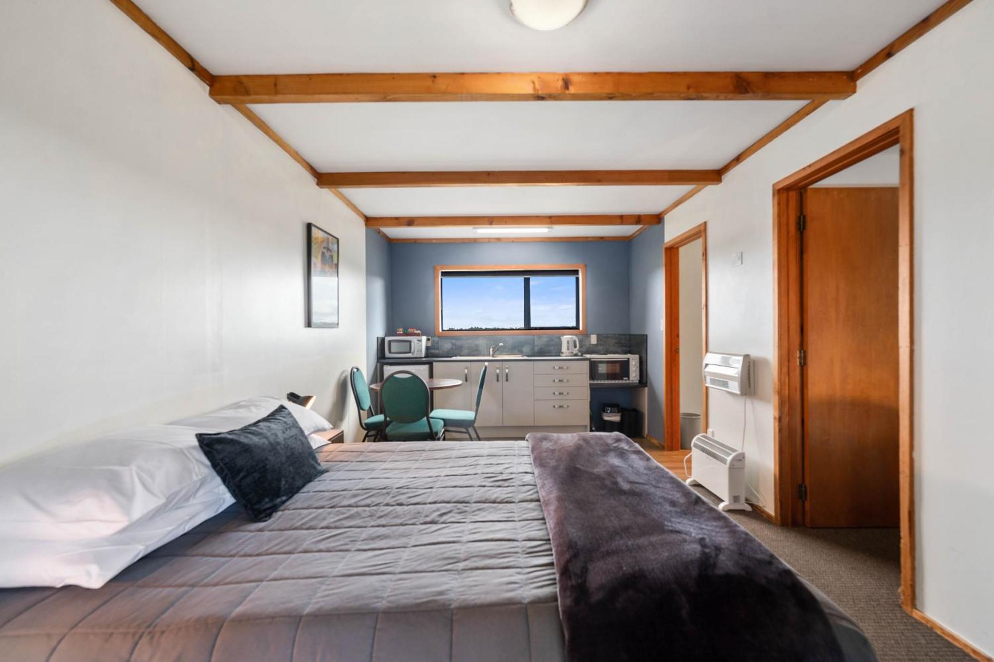 Mountain Heights Lodge National Park Bagian luar foto