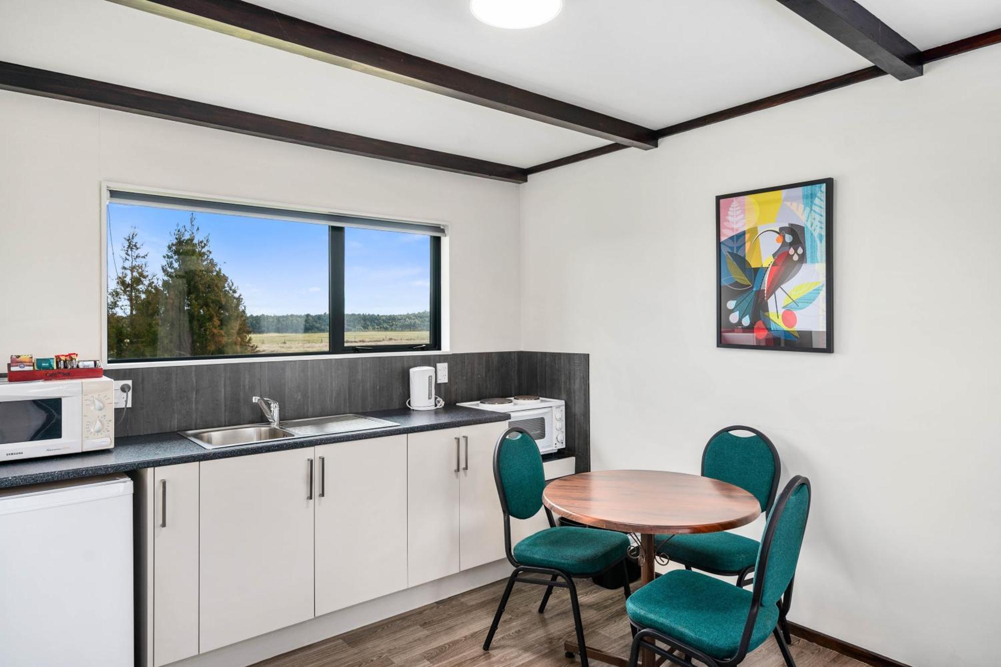 Mountain Heights Lodge National Park Bagian luar foto