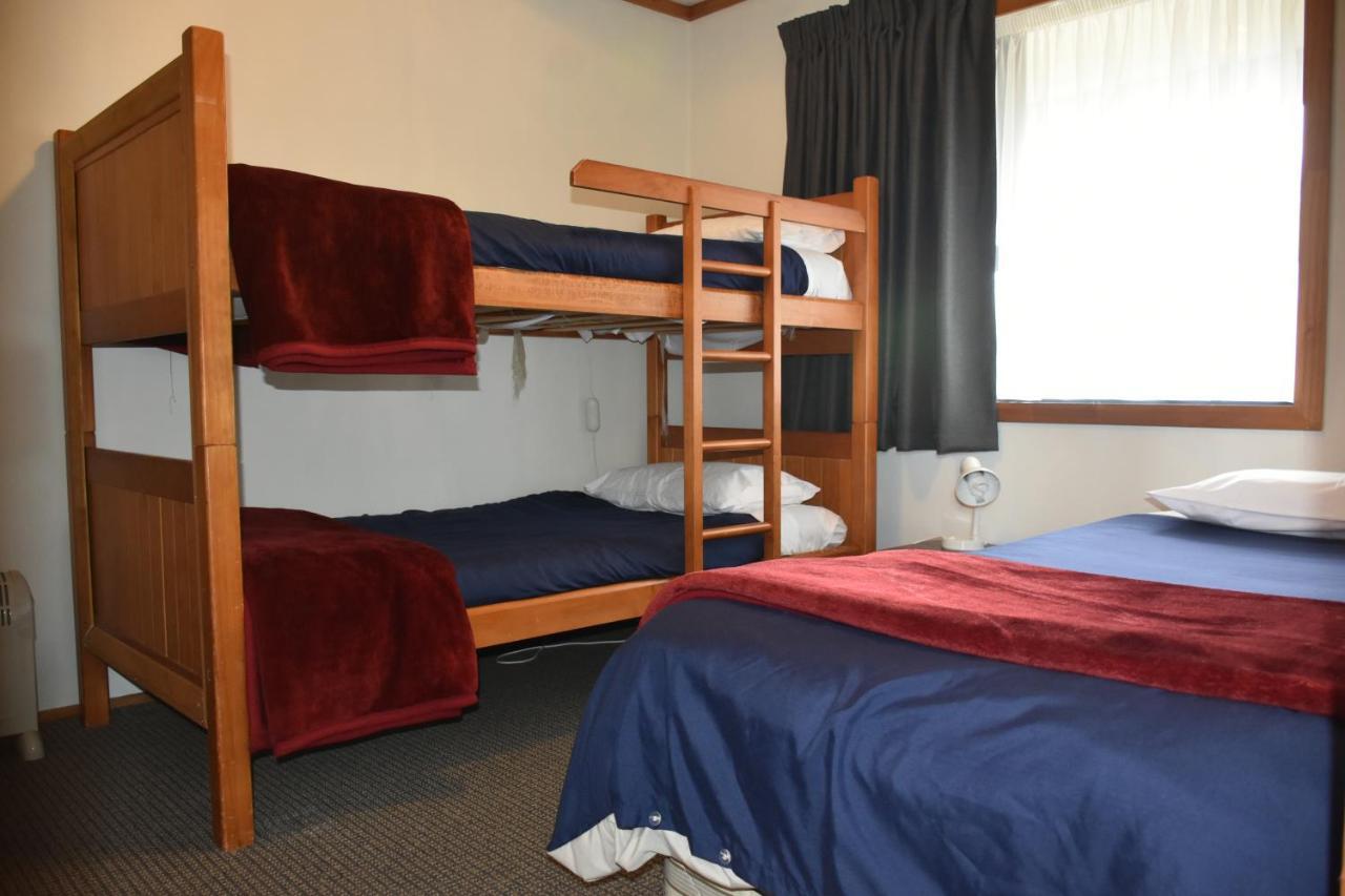 Mountain Heights Lodge National Park Bagian luar foto